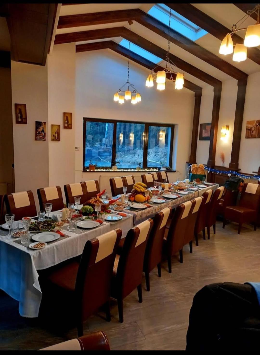 Vila Pinul Si Mesteacanul 포이아나브라소프 외부 사진